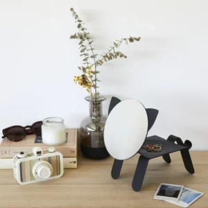 Metalowe Lusterko Stołowe z Kotem